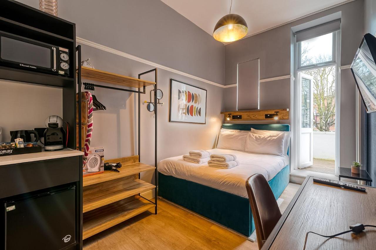 City Relay - 109 Warwick Road Лондон Экстерьер фото